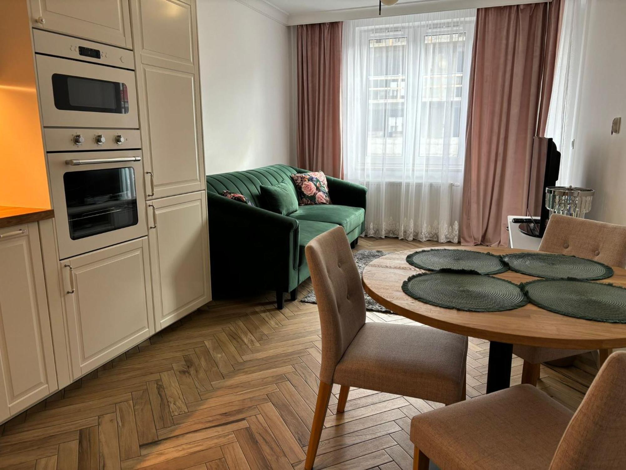 Apartamenty W Centrum Bialegostoku Z Parkingiem W Garazu Podziemnym 비아위스토크 외부 사진